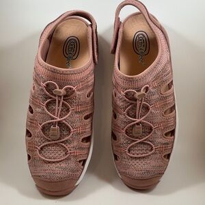 OrthoFeet Maui Casual Sandals with Breathable Support in Rose color Size 11 New